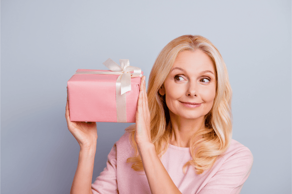 Thoughtful Menopause Gift Ideas for Your Loved One This Christmas